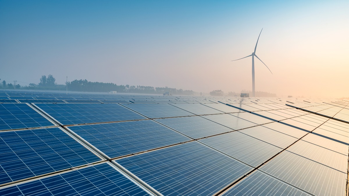 Indias Solar Surge Over 105 GW Installed 22 Of Total Power Capacity By March 2025